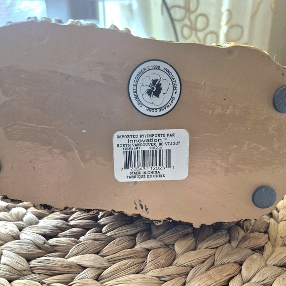 Crumpets Corner 1998 Bunny Rabbit Match Candle Holder - Picture 2 of 6